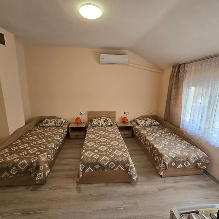 Fema Guest House Balchik Habitación foto