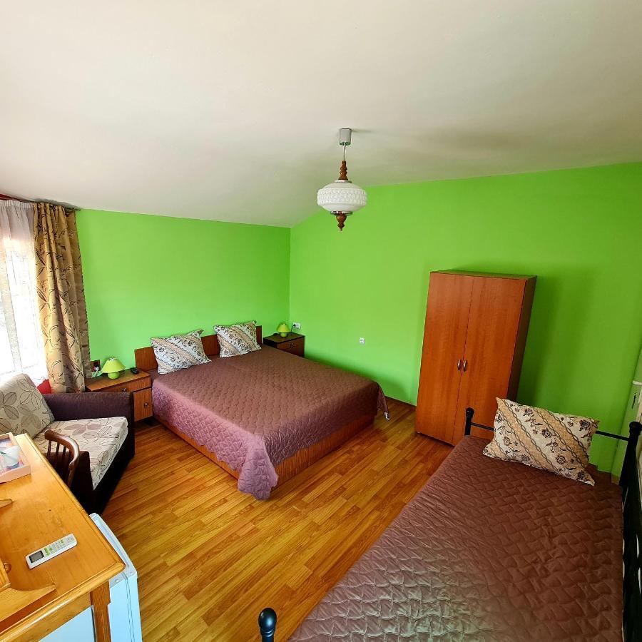 Fema Guest House Balchik Exterior foto