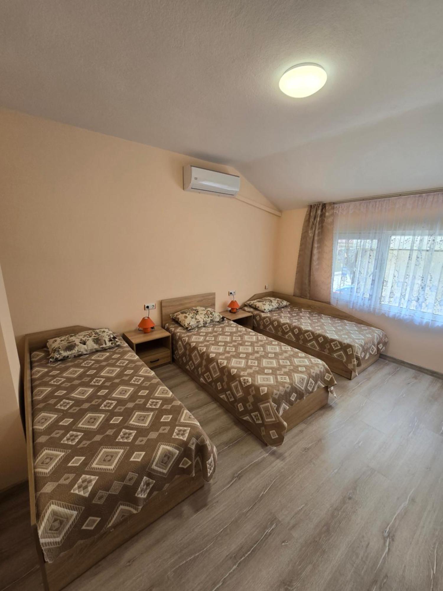 Fema Guest House Balchik Habitación foto