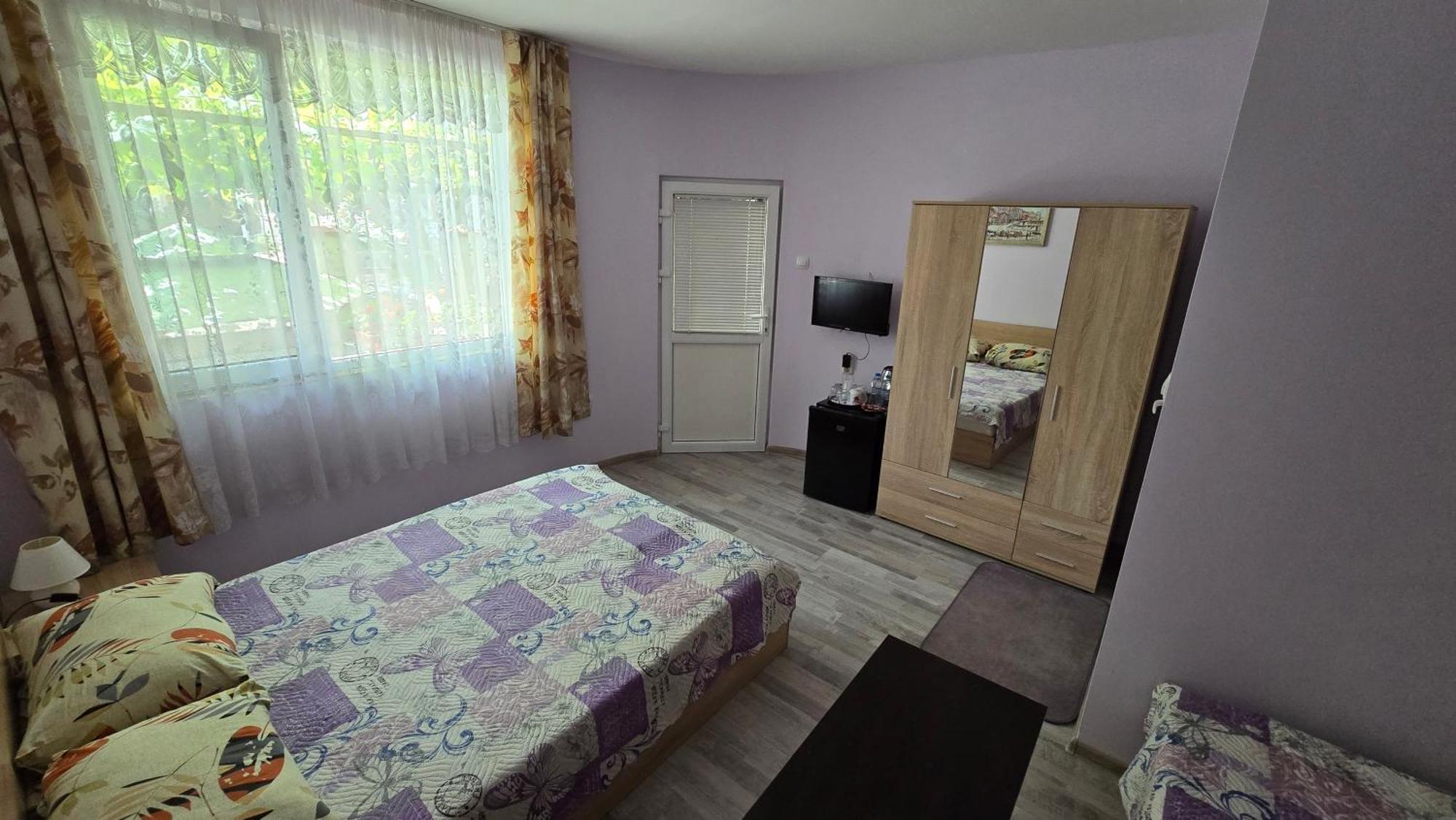 Fema Guest House Balchik Habitación foto